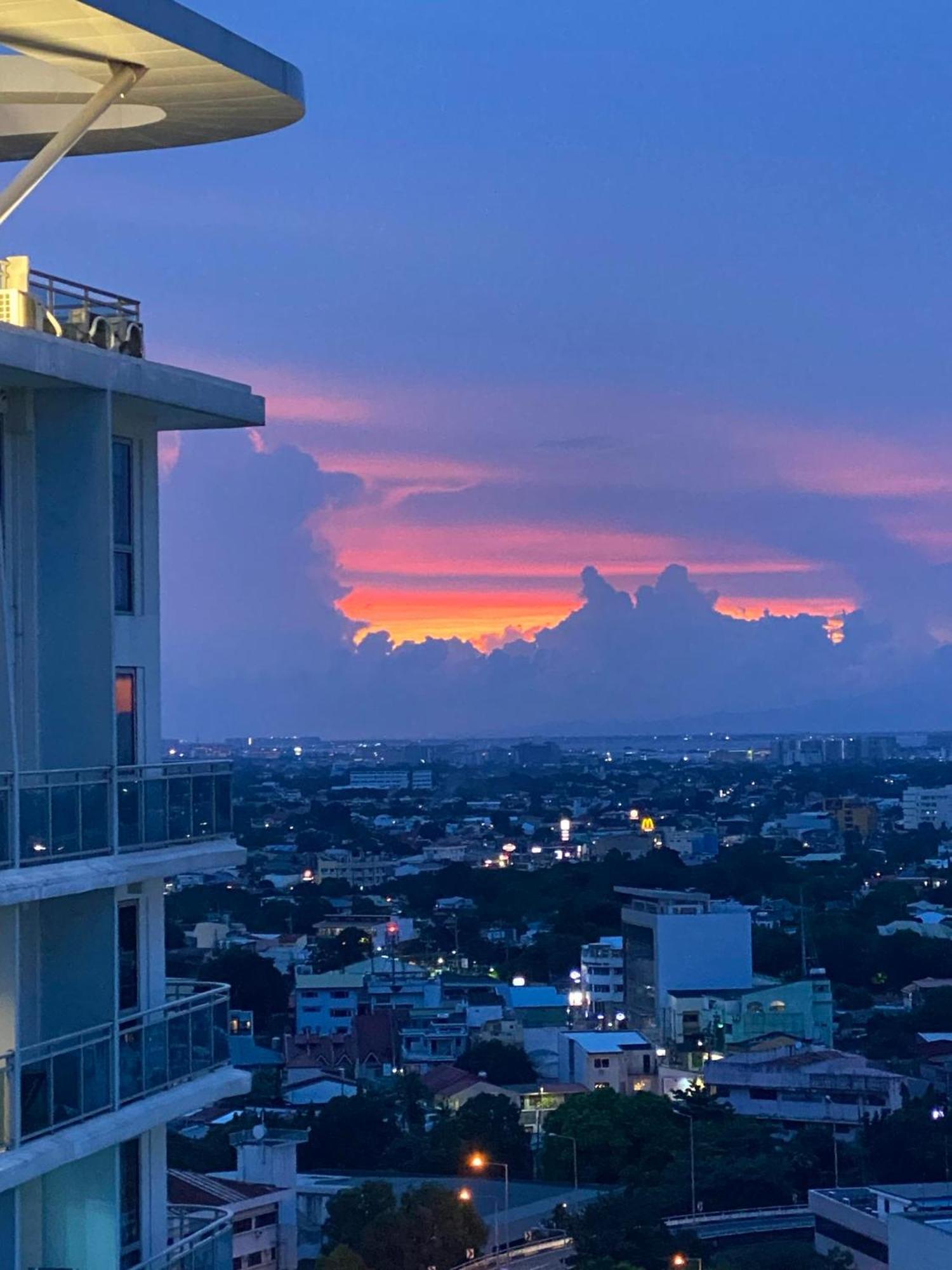 The Bahamas & Maldives Suites At Azure Residences Paranaque 15 Mins Manila Airport T3 מראה חיצוני תמונה